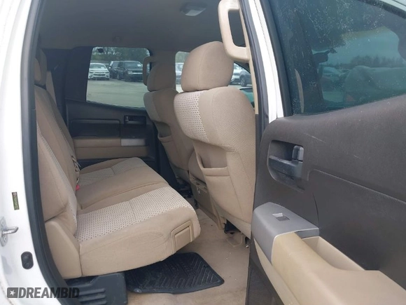 2008 Toyota Tundra 2WD Truck with VIN 5TFRU54158X010571, listed as a IAAI auction lot 41282112 with 204,256 mi miles. Bid and sale history available at carsss.com. Image 8.