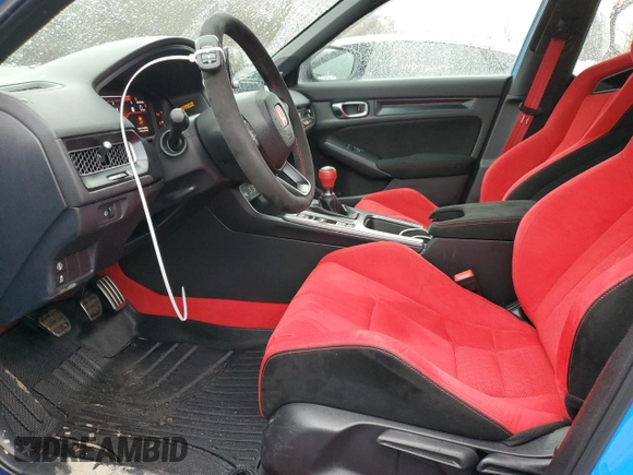 2023 Honda Civic Type R z VIN JHMFL5G40PX000099, wystawiony jako Copart lot #83326014 z przebiegiem 13 741 mil mil oraz Szkoda całkowita • Salvage title. Historia ofert i sprzedaży dostępna na DreamBid. Obrazek 7.