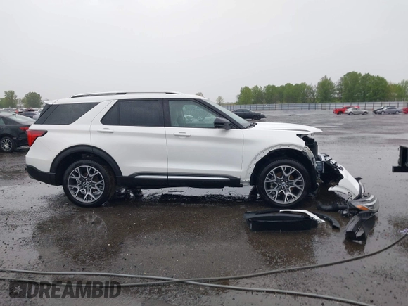 2025 Ford Explorer Platinum with VIN 1FMWK8HC7SGB14729, listed as a IAAI auction lot 41942013 with 1,264 mi miles and . Bid and sale history available at DreamBid. Image 13.