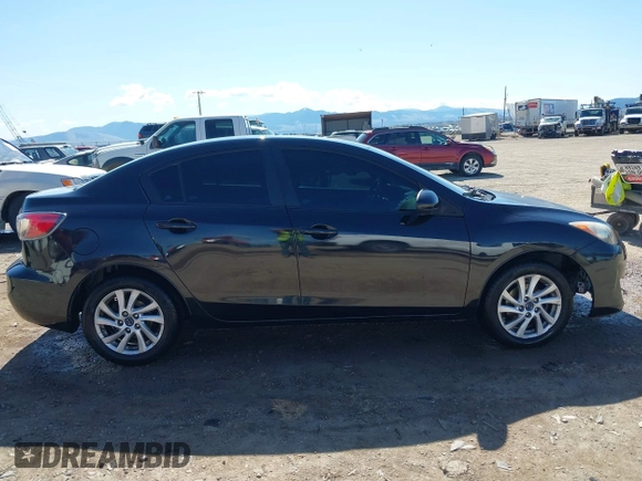 2013 Mazda 3 i Touring z VIN JM1BL1V7XD1821599, wystawiony jako IAAI lot #42050760 z przebiegiem 129 006 mil mil oraz . Historia ofert i sprzedaży dostępna na DreamBid. Obrazek 13.