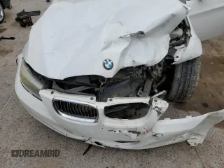 2011 BMW 3 Series 335d z VIN WBAPN7C58BA950567, wystawiony jako Copart lot #51859515 z przebiegiem Nie podano mil oraz Szkoda całkowita • Salvage title. Historia ofert i sprzedaży dostępna na DreamBid. Obrazek 13.