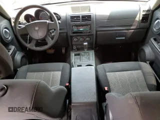 2010 Dodge Nitro Heat z VIN 1D4PT4GK4AW156936, wystawiony jako Copart lot #59654555 z przebiegiem 194 045 mil mil oraz Szkoda całkowita • Salvage title. Historia ofert i sprzedaży dostępna na DreamBid. Obrazek 8.