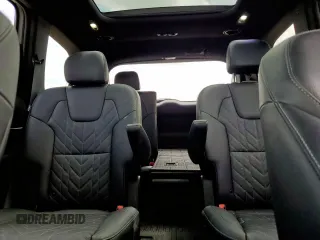 2024 Kia Telluride SX X-Line with VIN 5XYP5DGC0RG559059, listed as a Copart auction lot 64821515 with 15,839 mi miles and Salvage title. Bid and sale history available at DreamBid. Image 10.