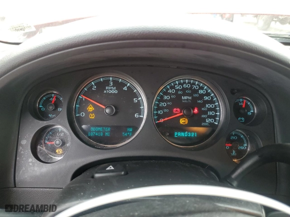 2009 Chevrolet Silverado 1500 LTZ with VIN 1GCEK39069Z147131, listed as a Copart auction lot 85160794 with 187,418 mi miles and Salvage Title. Bid and sale history available at carsss.com. Image 9.