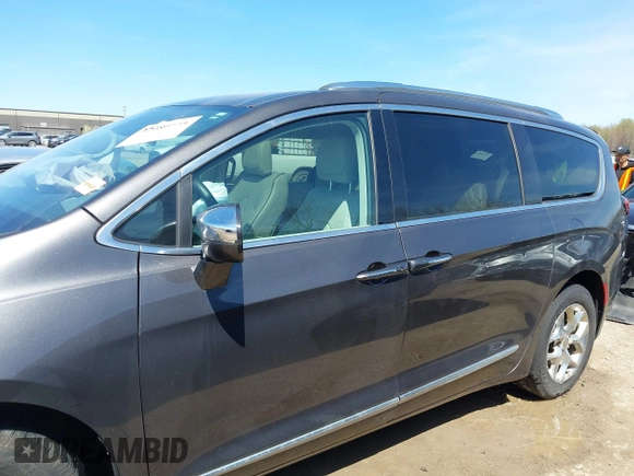 2017 Chrysler Pacifica Limited with VIN 2C4RC1GGXHR744875, listed as a IAAI auction lot 42080773 with 86,896 mi miles and . Bid and sale history available at DreamBid. Image 13.