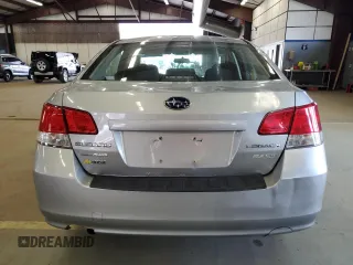 2012 Subaru Legacy 2.5i z VIN 4S3BMBA65C3006584, wystawiony jako Copart lot #53686265 z przebiegiem 197 395 mil mil oraz Czysty tytuł • Clean title. Historia ofert i sprzedaży dostępna na DreamBid. Obrazek 6.