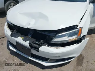 2013 Volkswagen Jetta SE with VIN 3VWDP7AJ2DM368385, listed as a IAAI auction lot 42144936 with 105,621 mi miles and . Bid and sale history available at DreamBid. Image 18.