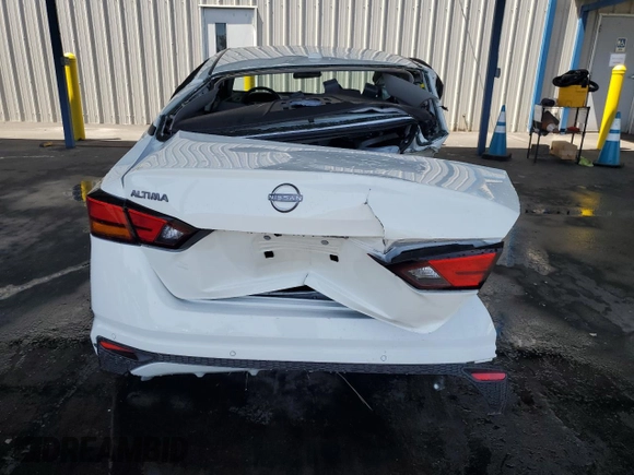 2025 Nissan Altima SV z VIN 1N4BL4DV5SN353777, wystawiony jako Copart lot #57361185 z przebiegiem 6 047 mil mil oraz Szkoda całkowita • Salvage title. Historia ofert i sprzedaży dostępna na DreamBid. Obrazek 6.