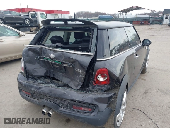 2013 MINI Hardtop S z VIN WMWSV3C51DT393480, wystawiony jako IAAI lot #41875837 z przebiegiem 117 157 mil mil oraz . Historia ofert i sprzedaży dostępna na DreamBid. Obrazek 6.