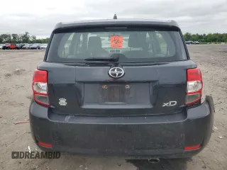 2013 Scion xD z VIN JTKKUPB47D1035844, wystawiony jako Copart lot #58843915 z przebiegiem 164 586 mil mil oraz Szkoda całkowita • Salvage title. Historia ofert i sprzedaży dostępna na DreamBid. Obrazek 6.