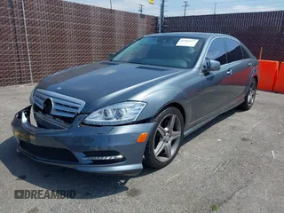 2011 Mercedes-Benz S 550 with VIN WDDNG7BB3BA385985, listed as a IAAI auction lot 42207977 with 122,874 mi miles and . Bid and sale history available at DreamBid. Image 17.