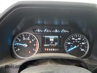 2020 Ford F-250 XLT z VIN 1FTBF2B61LEC99851, wystawiony jako Copart lot #44185525 z przebiegiem 78 835 mil mil oraz Czysty tytuł • Clean title. Historia ofert i sprzedaży dostępna na DreamBid. Obrazek 9.