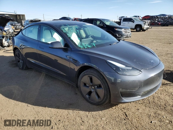 2022 Tesla Model 3 Long Range z VIN 5YJ3E1EB1NF270328, wystawiony jako Copart lot #48076395 z przebiegiem 45 595 mil mil oraz Szkoda całkowita • Salvage title. Historia ofert i sprzedaży dostępna na DreamBid. Obrazek 4.