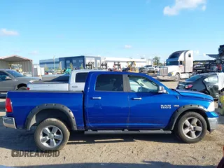 2017 Ram 1500 Big Horn z VIN 3C6RR7LT1HG613738, wystawiony jako IAAI lot #42263410 z przebiegiem 168 816 mil mil oraz . Historia ofert i sprzedaży dostępna na DreamBid. Obrazek 13.