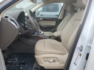 2016 Audi Q5 Premium z VIN WA1C2AFP7GA002294, wystawiony jako Copart lot #52130665 z przebiegiem 39 768 mil mil oraz Szkoda całkowita • Salvage title. Historia ofert i sprzedaży dostępna na DreamBid. Obrazek 7.
