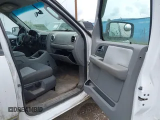 2005 Ford Expedition Special Service with VIN 1FMPU16505LA92983, listed as a IAAI auction lot 42233686 with 222,755 mi miles and . Bid and sale history available at DreamBid. Image 5.