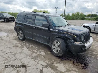 2007 Jeep Patriot Limited z VIN 1J8FF48W37D275916, wystawiony jako Copart lot #56585205 z przebiegiem 106 919 mil mil oraz Szkoda całkowita • Salvage title. Historia ofert i sprzedaży dostępna na DreamBid. Obrazek 4.