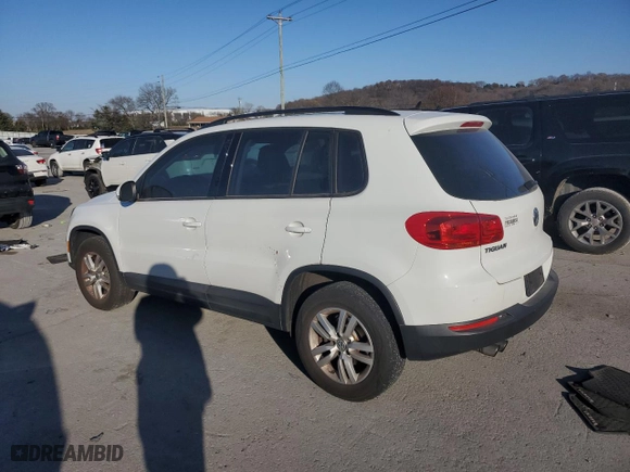 2016 Volkswagen Tiguan R-Line with VIN WVGAV7AX7GW580442, listed as a Copart auction lot 83022124 with 129,917 mi miles and Clean Title. Bid and sale history available at carsss.com. Image 2.