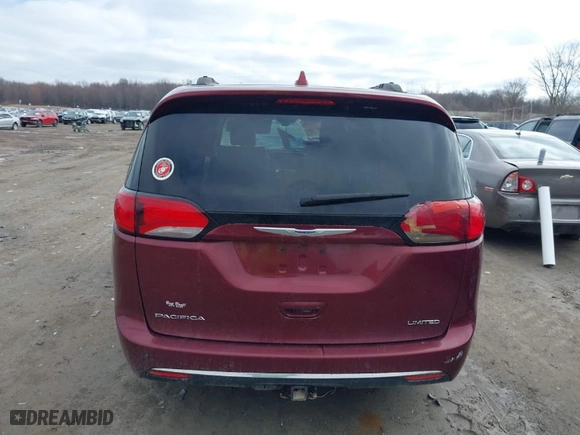 2017 Chrysler Pacifica Limited with VIN 2C4RC1GG1HR509569, listed as a IAAI auction lot 41807694 with 204,340 mi miles. Bid and sale history available at carsss.com. Image 16.