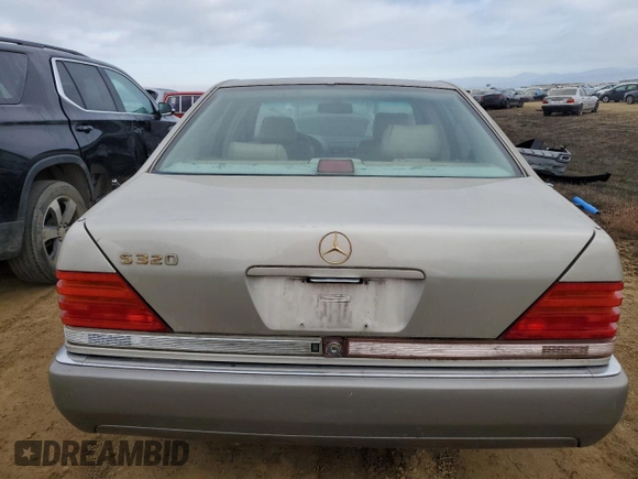 1992 Mercedes-Benz S 320 z VIN WDBGA32E0NA072676, wystawiony jako Copart lot #41447915 z przebiegiem 152 989 mil mil oraz Czysty tytuł • Clean title. Historia ofert i sprzedaży dostępna na DreamBid. Obrazek 6.