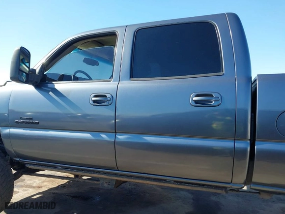 2007 Chevrolet Silverado 2500HD Classic LT3 with VIN 1GCHK23D97F183638, listed as a IAAI auction lot 41299493 with 238,146 mi miles. Bid and sale history available at carsss.com. Image 15.
