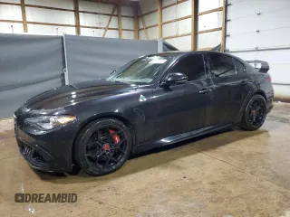 2017 Alfa Romeo Giulia with VIN ZARFAEAV4H7531290, listed as a Copart auction lot 62703785 with 34,624 mi miles and Clean title. Bid and sale history available at DreamBid. Image 1.