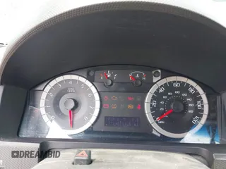 2010 Ford Escape XLT с VIN 1FMCU9DG1AKD06848, выставлен на аукционе IAAI как лот 42409555 с пробегом 310 043 миль миль и . История ставок и продаж доступна на DreamBid. Изображение 7.