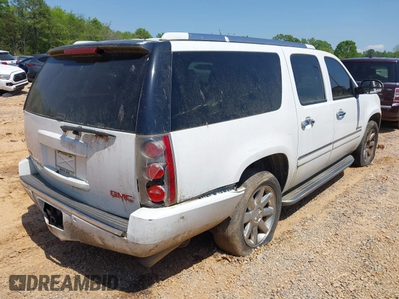 2011 GMC Yukon XL Denali with VIN 1GKS2MEF9BR198152, listed as a IAAI auction lot 41990816 with 235,010 mi miles. Bid and sale history available at carsss.com. Image 4.
