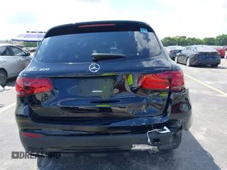 2020 Mercedes-Benz GLC 300 z VIN WDC0G8DB3LF734343, wystawiony jako IAAI lot #41894613 z przebiegiem 88 728 mil mil oraz . Historia ofert i sprzedaży dostępna na DreamBid. Obrazek 16.