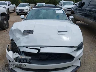 2018 Ford Mustang EcoBoost Premium z VIN 1FATP8UH7J5155047, wystawiony jako IAAI lot #42381470 z przebiegiem 84 290 mil mil oraz . Historia ofert i sprzedaży dostępna na DreamBid. Obrazek 12.