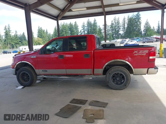 2006 Ford F-150 XLT z VIN 1FTPW14576KB01736, wystawiony jako IAAI lot #42593793 z przebiegiem 292 474 mil mil oraz . Historia ofert i sprzedaży dostępna na DreamBid. Obrazek 14.
