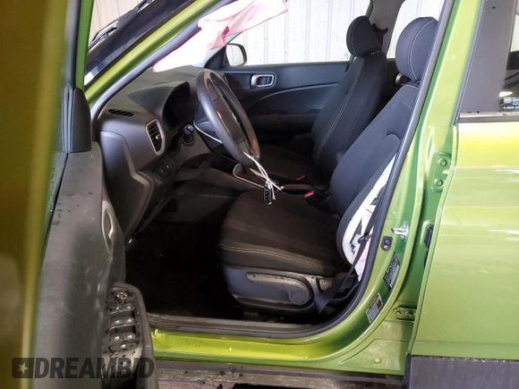 2024 Hyundai Venue SEL with VIN KMHRC8A33RU297000, listed as a Copart auction lot 44927355 with 13,574 mi miles and Salvage Title. Bid and sale history available at DreamBid. Image 7.