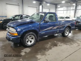 1999 Chevrolet S-10 LS with VIN 1GCCS1448XK137700, listed as a Copart auction lot 47007055 with 179,524 mi miles and Salvage Title. Bid and sale history available at carsss.com. Image 1.
