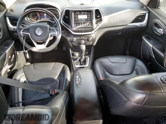 2018 Jeep Cherokee Overland with VIN 1C4PJMJX8JD594345, listed as a Copart auction lot 77934214 with 189,096 mi miles and Non Repairable. Bid and sale history available at carsss.com. Image 8.
