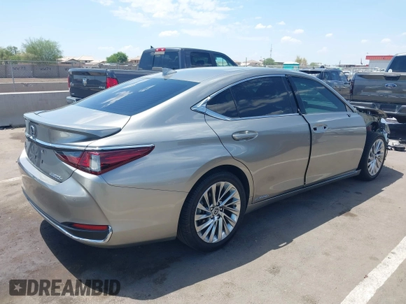 2021 Lexus ES 300h Luxury with VIN 58AEA1C15MU008479, listed as a IAAI auction lot 42638671 with 44,845 mi miles and . Bid and sale history available at DreamBid. Image 4.