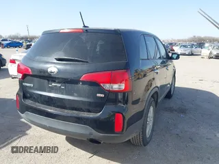 2014 Kia Sorento LX with VIN 5XYKT3A63EG421961, listed as a IAAI auction lot 41752398 with 1 mi miles. Bid and sale history available at carsss.com. Image 4.