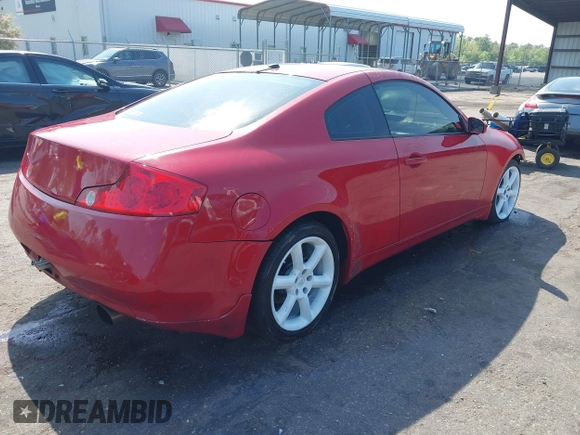 2005 Infiniti G35 Coupe with VIN JNKCV54E25M400142, listed as a IAAI auction lot 41937062 with 135,522 mi miles. Bid and sale history available at carsss.com. Image 4.