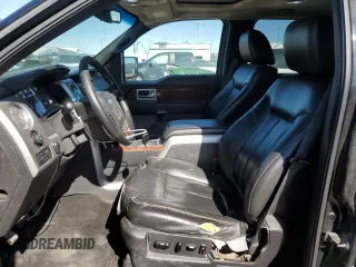 2009 Ford F-150 XL z VIN 1FTPW14V09FA23894, wystawiony jako Copart lot #55065485 z przebiegiem 127 938 mil mil oraz Czysty tytuł • Clean title. Historia ofert i sprzedaży dostępna na DreamBid. Obrazek 7.