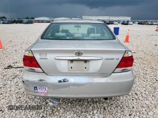 2006 Toyota Camry STD z VIN 4T1BE32K76U689932, wystawiony jako Copart lot #59475865 z przebiegiem 328 346 mil mil oraz Szkoda całkowita • Salvage title. Historia ofert i sprzedaży dostępna na DreamBid. Obrazek 6.