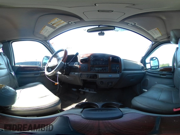 2005 Ford F-250 XL с VIN 1FTSX20Y75EC35883, выставлен на аукционе IAAI как лот 42548897 с пробегом 303 644 миль миль и . История ставок и продаж доступна на DreamBid. Изображение 18.