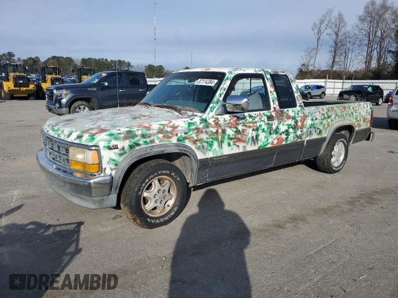1995 Dodge Dakota z VIN 1B7GL23X7SS250840, wystawiony jako Copart lot #87114384 z przebiegiem 123 860 mil mil oraz Czysty tytuł • Clean title. Historia ofert i sprzedaży dostępna na DreamBid. Obrazek 1.