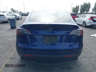 2023 Tesla Model Y Long Range z VIN 7SAYGDEE5PA102285, wystawiony jako IAAI lot #42402981 z przebiegiem 24 550 mil mil oraz . Historia ofert i sprzedaży dostępna na DreamBid. Obrazek 17.