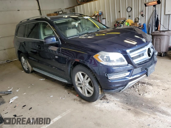 2013 Mercedes-Benz GL 450 z VIN 4JGDF7CE3DA147859, wystawiony jako Copart lot #53194885 z przebiegiem 234 182 mil mil oraz Szkody całkowita. Historia ofert i sprzedaży dostępna na DreamBid. Obrazek 4.