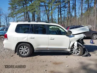 2019 Toyota Land Cruiser z VIN JTMCY7AJ3K4082162, wystawiony jako IAAI lot #41893581 z przebiegiem 69 873 mil mil oraz . Historia ofert i sprzedaży dostępna na DreamBid. Obrazek 13.