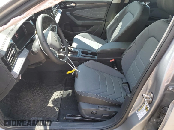2025 Volkswagen Jetta SEL с VIN 3VWGX7BU8SM069177, выставлен на аукционе Copart как лот 62749625 с пробегом 5 587 миль миль и Списание • Salvage title. История ставок и продаж доступна на DreamBid. Изображение 7.