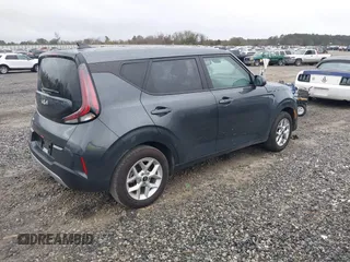 2024 Kia Soul LX with VIN KNDJ23AU9R7917623, listed as a IAAI auction lot 41209471 with 17,536 mi miles. Bid and sale history available at carsss.com. Image 4.