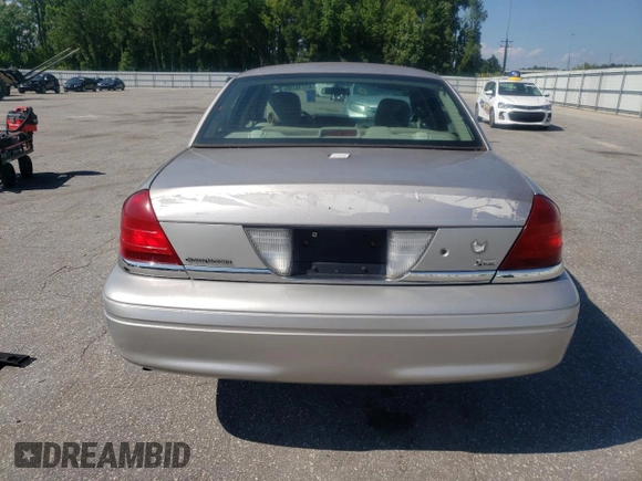 2010 Ford Police Interceptor с VIN 2FABP7BV0AX117253, выставлен на аукционе Copart как лот 61716795 с пробегом 221 436 миль миль и Списание • Salvage title. История ставок и продаж доступна на DreamBid. Изображение 6.