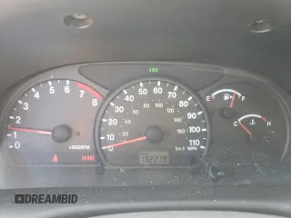 2002 Chevrolet Tracker z VIN 2CNBJ13C026951435, wystawiony jako Copart lot #57782784 z przebiegiem 132 279 mil mil oraz Szkody całkowita. Historia ofert i sprzedaży dostępna na DreamBid. Obrazek 9.