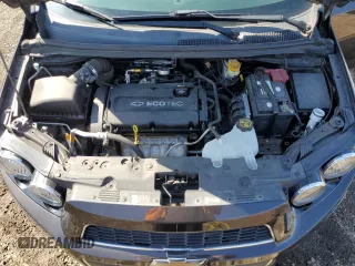 2015 Chevrolet Sonic LT z VIN 1G1JC5SH2F4200996, wystawiony jako Copart lot #53979965 z przebiegiem 129 200 mil mil oraz Szkoda całkowita • Salvage title. Historia ofert i sprzedaży dostępna na DreamBid. Obrazek 11.