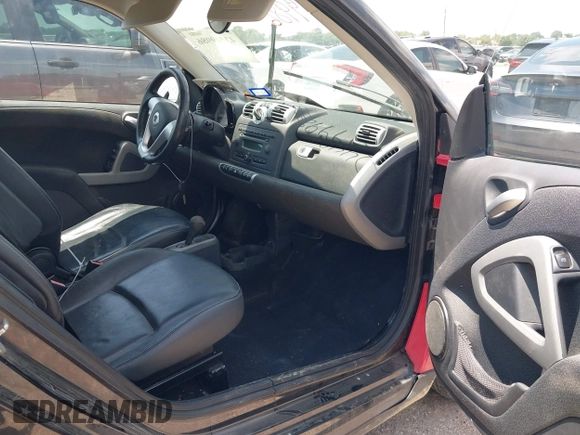 2010 Smart fortwo Pure with VIN WMEEJ3BA2AK359691, listed as a IAAI auction lot 42449986 with 110,395 mi miles and . Bid and sale history available at DreamBid. Image 5.